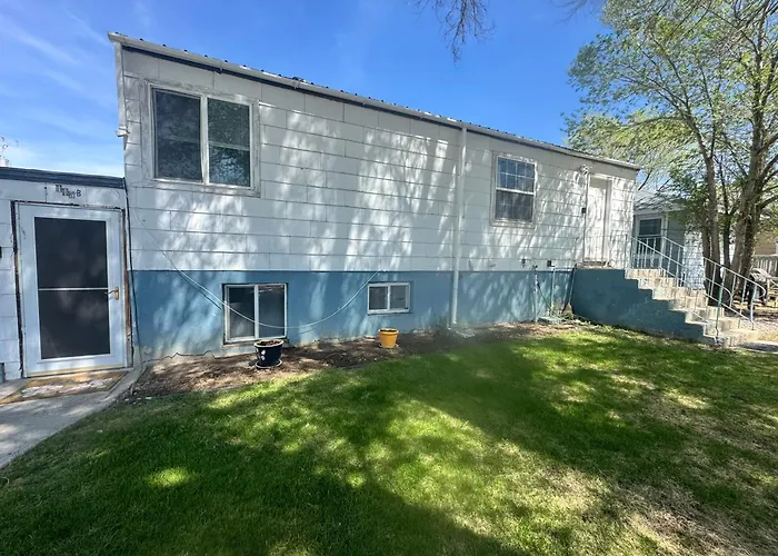 Stays, Your Stay! 415 B Down Stairs * Worland